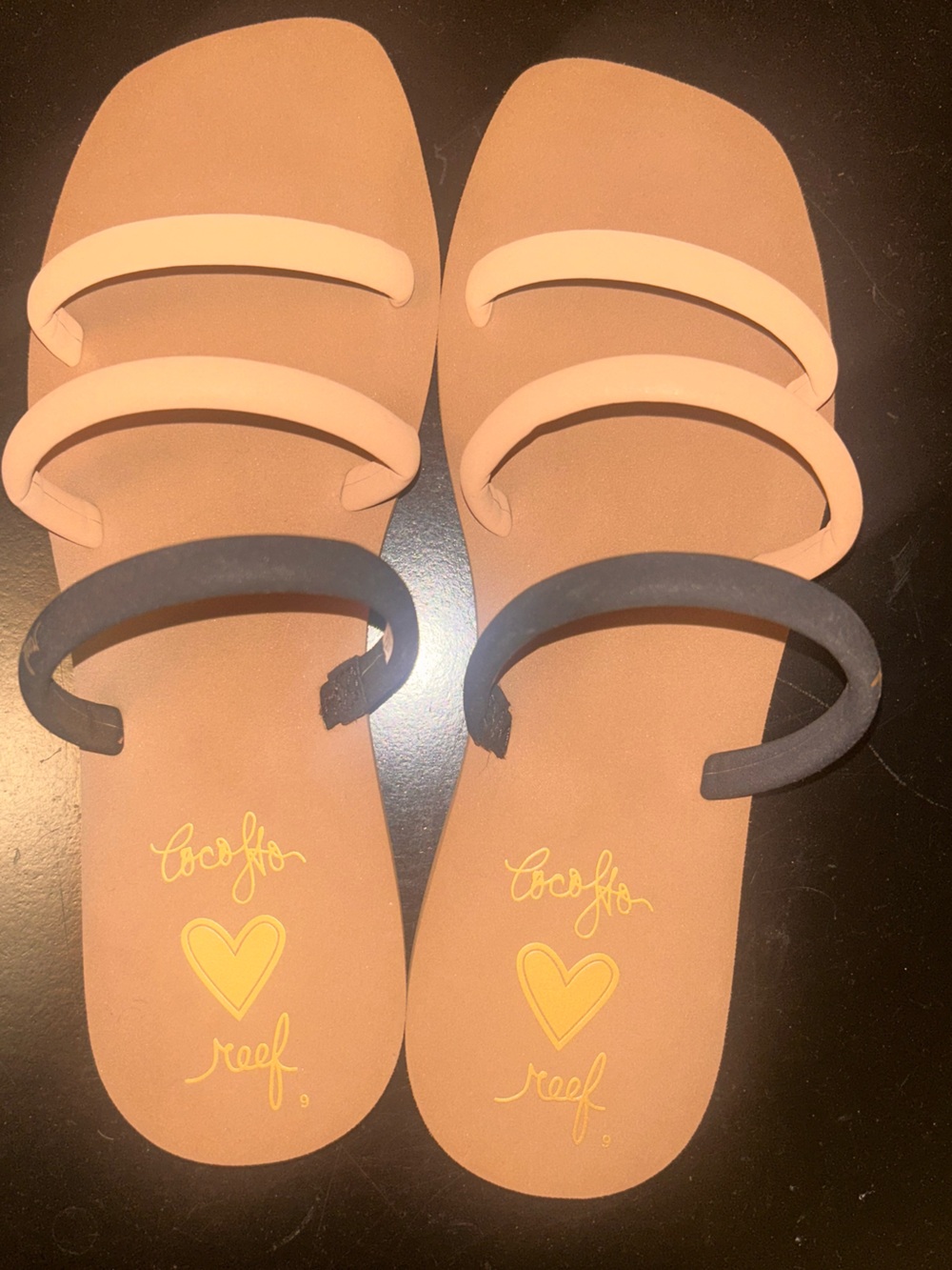 Womens REEF sandals size US 9 - Picture 2 of 4